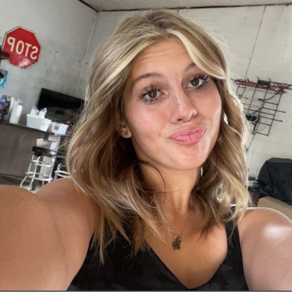 Meet your Posher, Abbigail